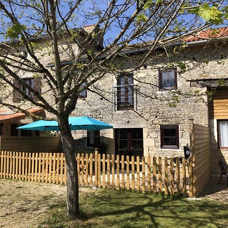 Blacksmiths Cottage In Blanzay - 3 Beds Extérieur photo