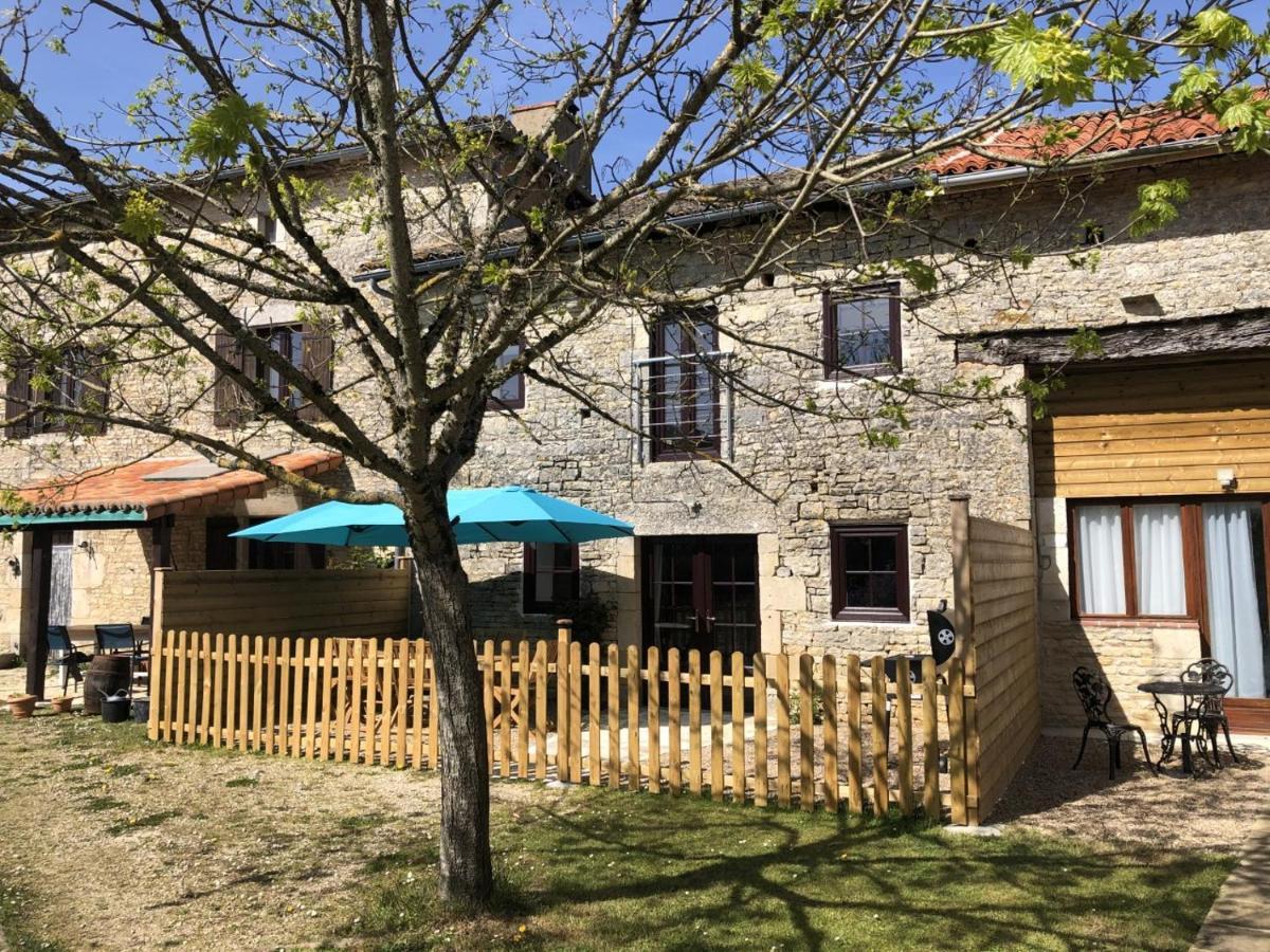 Blacksmiths Cottage In Blanzay - 3 Beds Extérieur photo